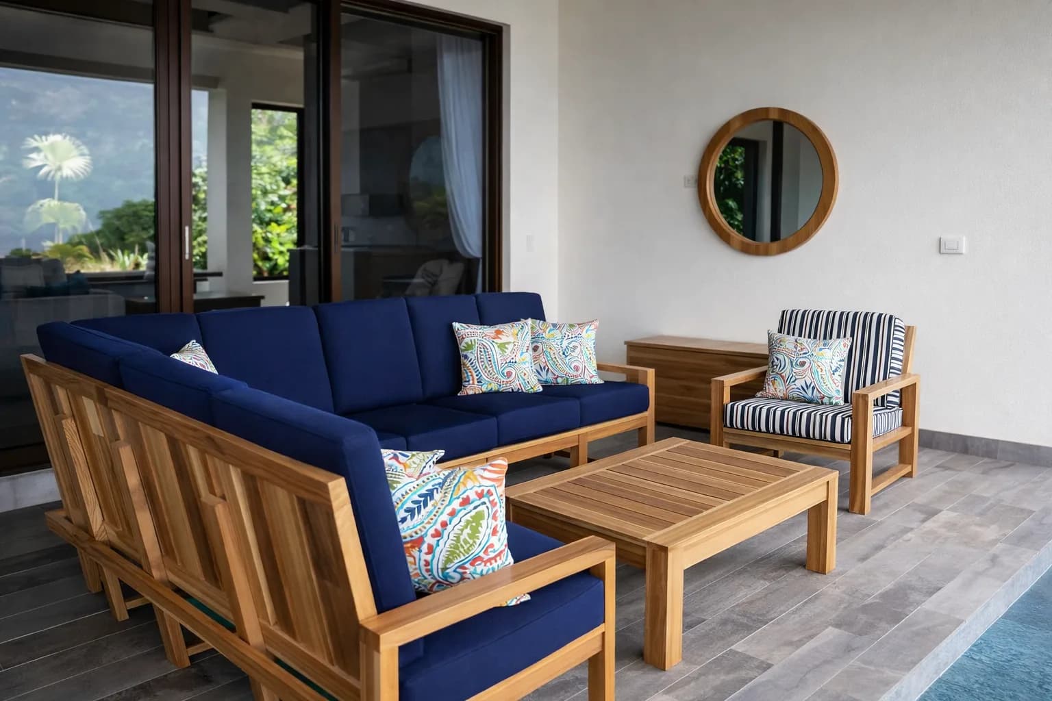 Curated, fully furnished interior by Surí — warm neutral palette and natural materials (view 17)
