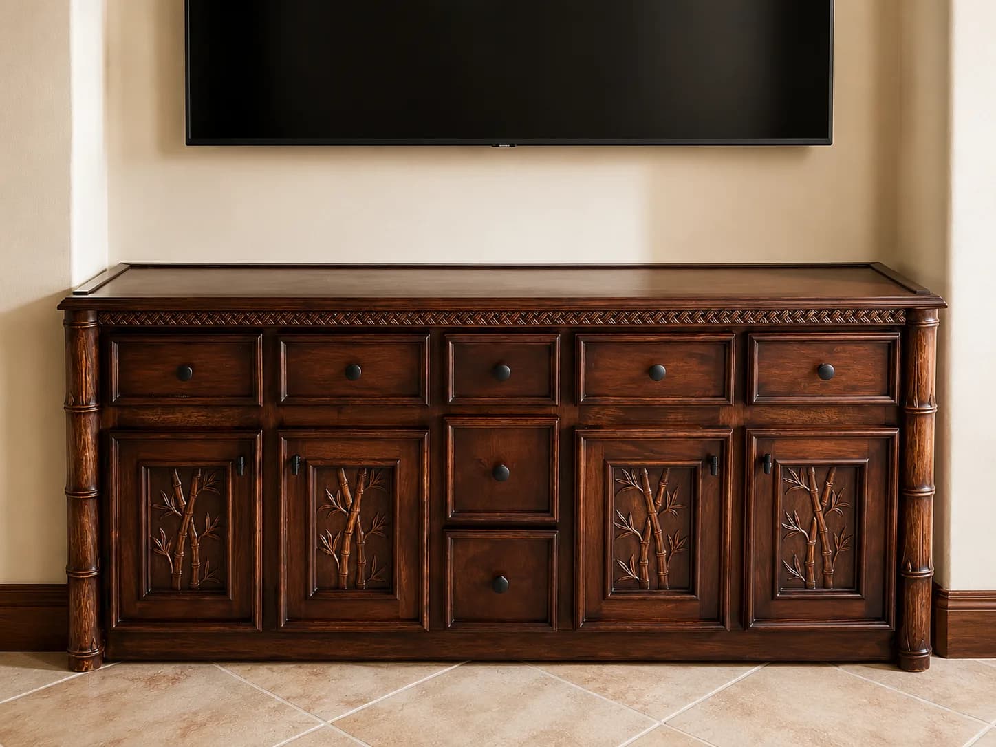 Custom Atelier piece handcrafted by Surí — statement furniture for a distinctive space (piece 4)